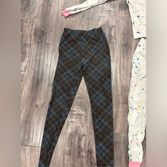 Girls pjs and pj pants, two for one deal - Picture 2 of 7